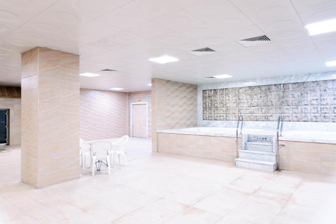 Changchun Warren Hotel Екстериор снимка
