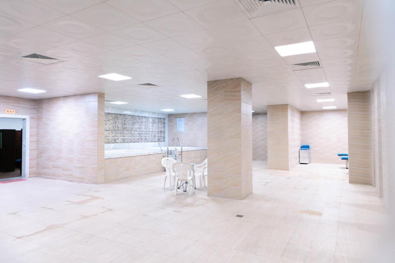 Changchun Warren Hotel Екстериор снимка