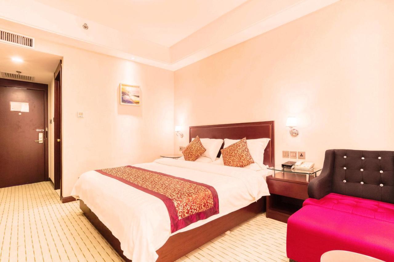 Changchun Warren Hotel Екстериор снимка